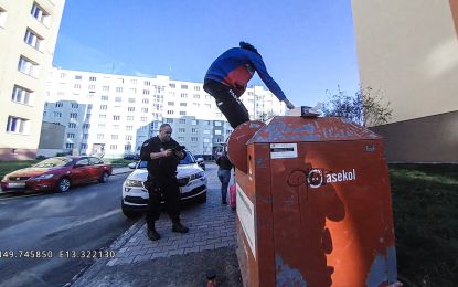 Muž v nádobě 2 Muž v nádobě 2