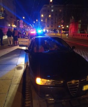 Opily ridic nedal prednost