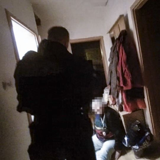 Seniorka tíseň Seniorka tíseň